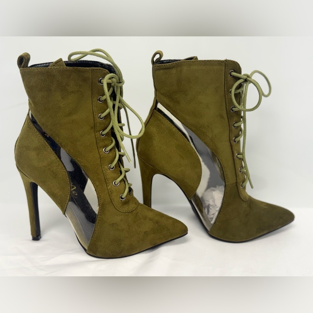 Olive Lace-Up Ankle Fashion boots size 5.5
